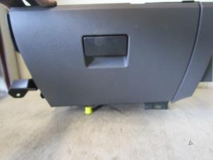 Used Glovebox Ford Focus C-Max 2.0 TDCi 16V Price € 30,00 Margin scheme offered by Autodemontagebedrijf Otte