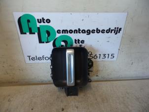 Used Sliding door handle, right Peugeot 807 Price € 25,00 Margin scheme offered by Autodemontagebedrijf Otte