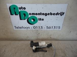 Usados Bomba de limpiaparabrisas delante Peugeot 807 Precio € 10,00 Norma de margen ofrecido por Autodemontagebedrijf Otte