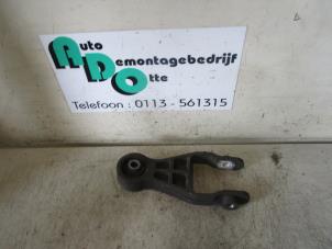 Used Gearbox rubber Opel Meriva 1.8 16V Price € 35,00 Margin scheme offered by Autodemontagebedrijf Otte