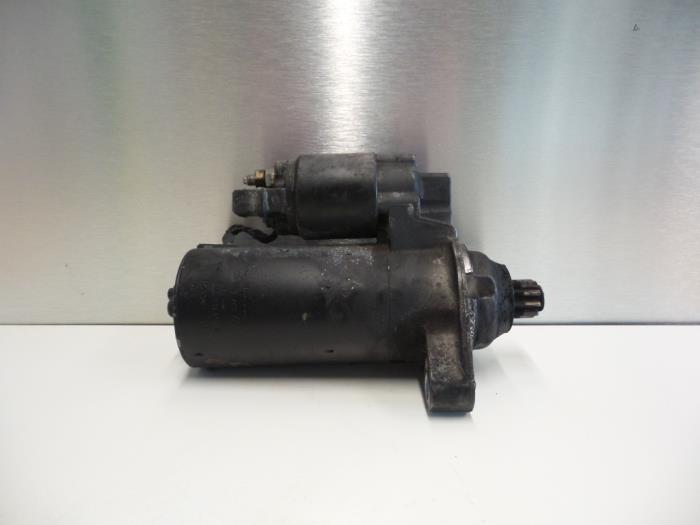 Used Starter Volkswagen Bora (1J2) 2.3 V5 Price € 30,00 Margin scheme offered by Autodemontagebedrijf Otte