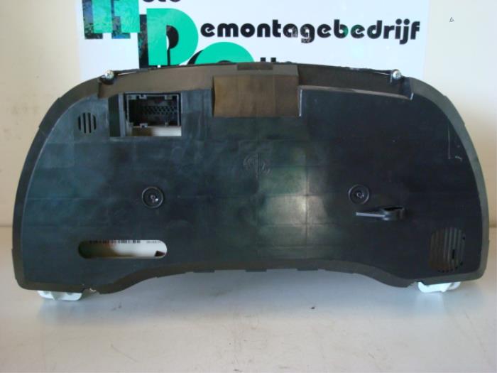 Instrumentenbrett van een Fiat Punto II (188) 1.4 16V 2004