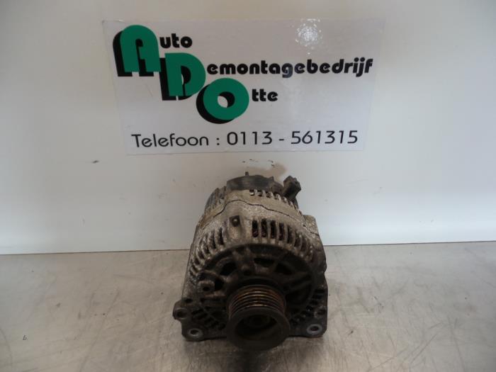 Begagnade Dynamo Volkswagen Golf III (1H1) 1.9 TDI Pris € 30,00 Marginaltabell erbjuds av Autodemontagebedrijf Otte