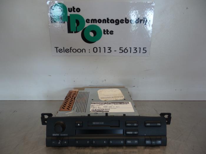 Używane Radio/Kasety BMW 3 serie (E46/4) 323i 24V Cena € 20,00 Procedura marży oferowane przez Autodemontagebedrijf Otte