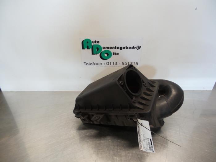 Begagnade Luftfilterhus Jaguar S-type (X200) 3.0 V6 24V Pris € 50,00 Marginaltabell erbjuds av Autodemontagebedrijf Otte