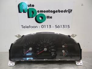 Used Instrument panel Kia Sorento I (JC) 2.4 16V Price € 40,00 Margin scheme offered by Autodemontagebedrijf Otte