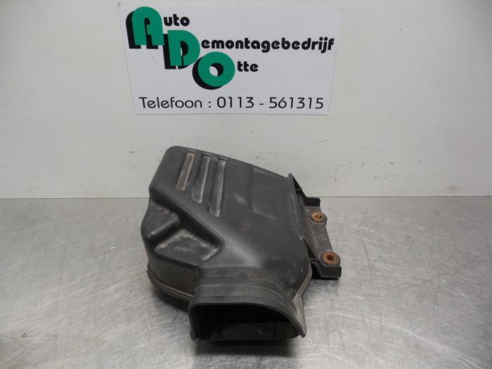 Begagnade Luftfilterhus Hyundai H-1/H-200 2.5 Tdi Pris € 35,00 Marginaltabell erbjuds av Autodemontagebedrijf Otte