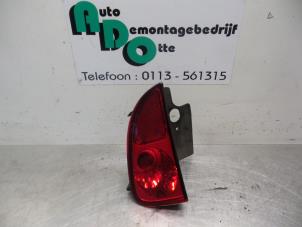 Używane Tylne swiatlo przeciwmgielne Peugeot 206 (2A/C/H/J/S) 1.4 HDi Cena € 15,00 Procedura marży oferowane przez Autodemontagebedrijf Otte