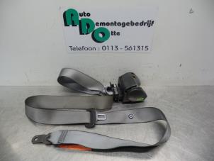 Used Front seatbelt, right BMW 5 serie (E39) 525i 24V Price € 30,00 Margin scheme offered by Autodemontagebedrijf Otte