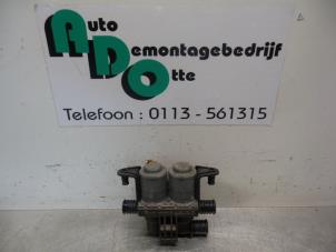 Used Electric heater valve BMW 5 serie (E39) 525i 24V Price € 20,00 Margin scheme offered by Autodemontagebedrijf Otte