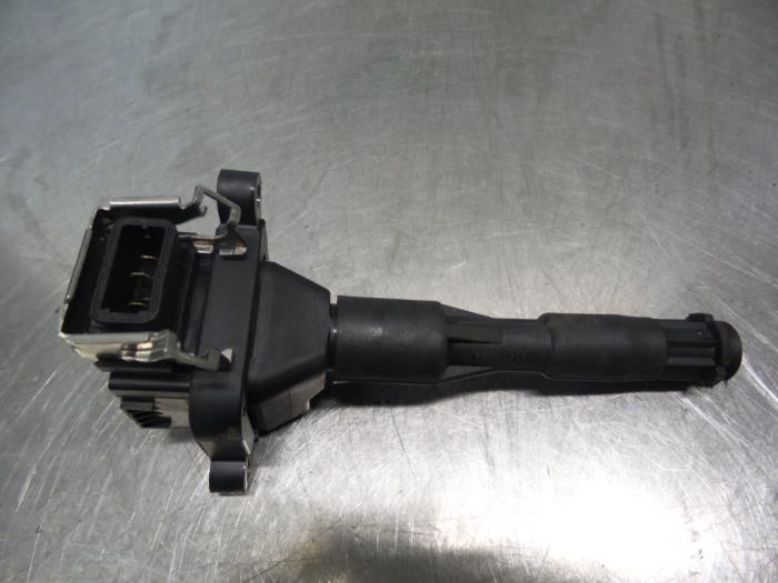 Ignition coil from a BMW 5 serie (E39) 525i 24V 2001