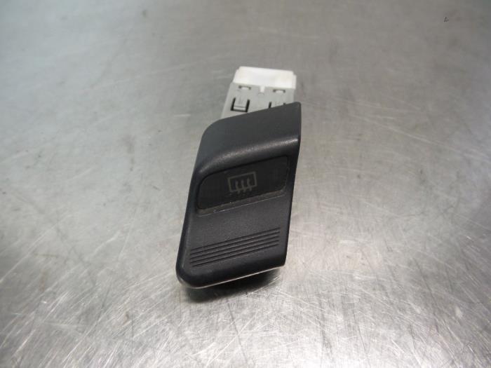 Usados Interruptor de calefactor luneta Honda CRX (EG/EH) 1.6 ESi 16V Precio € 15,00 Norma de margen ofrecido por Autodemontagebedrijf Otte