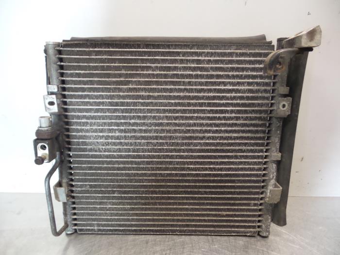Begagnade Kondensor, luftkonditionering Honda CRX (EG/EH) 1.6 ESi 16V Pris € 40,00 Marginaltabell erbjuds av Autodemontagebedrijf Otte