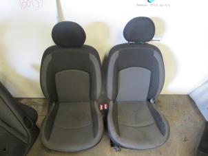 Używane Fotel lewy Peugeot 206 SW (2E/K) 1.4 Cena € 50,00 Procedura marży oferowane przez Autodemontagebedrijf Otte