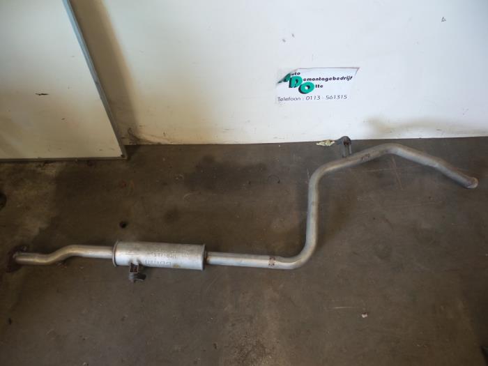 Exhaust middle silencer from a Mitsubishi Colt (CJ) 1.3 16V 2002