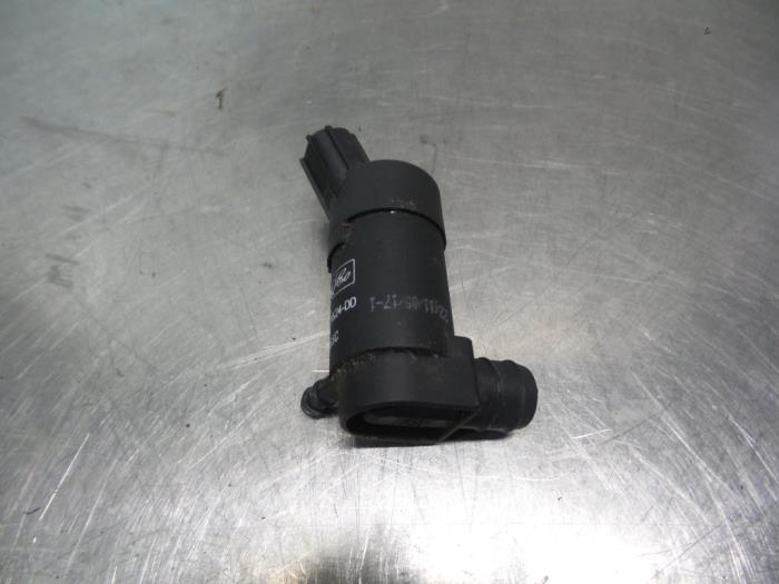 Windscreen washer pump