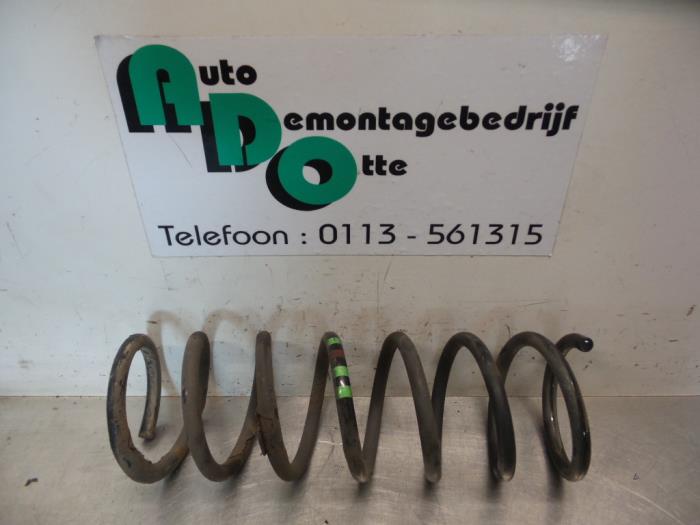 Rear coil spring from a Ford Focus 2 1.6 TDCi 16V 90 2006