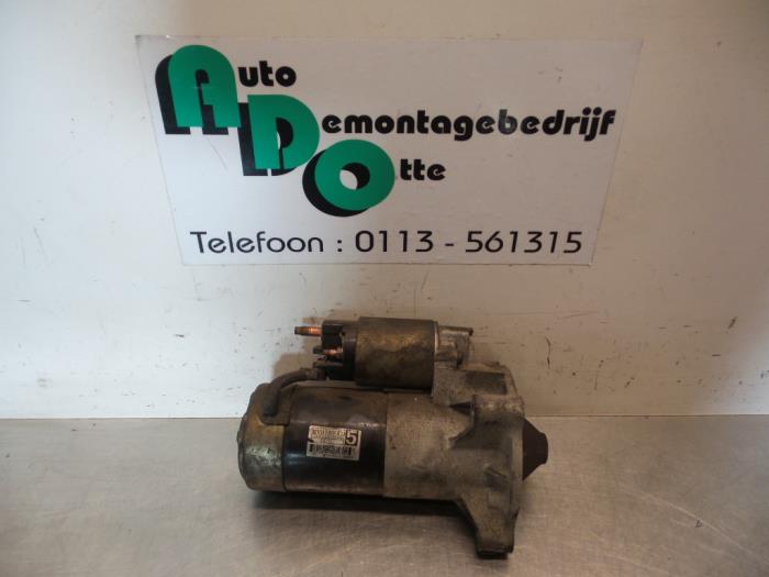 Starter from a Peugeot 206 (2A/C/H/J/S) 1.9 D 1999
