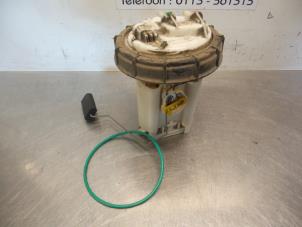 Used Electric fuel pump Renault Clio II (BB/CB) 1.2 Price € 25,00 Margin scheme offered by Autodemontagebedrijf Otte