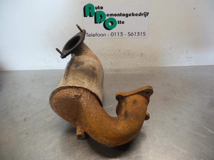 Catalytic converter from a Opel Movano (4A1; 4A2; 4B2; 4B3; 4C2; 4C3) 2.5 CDTI 2006
