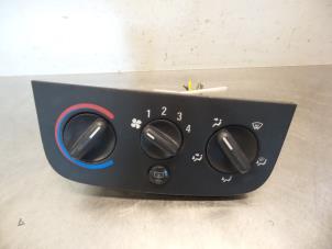 Used Heater control panel Opel Corsa C (F08/68) 1.7 DI 16V Price € 20,00 Margin scheme offered by Autodemontagebedrijf Otte