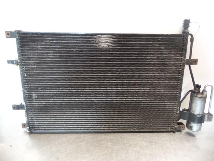 Usagé Radiateur clim Volvo S80 (TR/TS) 2.8 T6 24V Prix € 30,00 Règlement à la marge proposé par Autodemontagebedrijf Otte