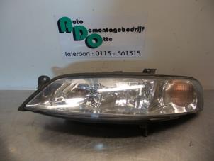 Used Headlight, left Opel Vectra B (36) 1.6 16V Ecotec Price € 30,00 Margin scheme offered by Autodemontagebedrijf Otte