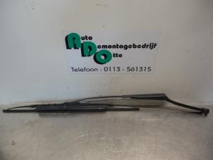 Used Front wiper arm BMW 3 serie Touring (E36/3) 328i 24V Price € 15,00 Margin scheme offered by Autodemontagebedrijf Otte