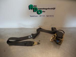 Used Rear seatbelt, right BMW 3 serie Touring (E36/3) 328i 24V Price € 30,00 Margin scheme offered by Autodemontagebedrijf Otte