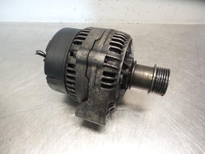 Usagé Dynamo Saab 9-3 I (YS3D) 2.0t 16V Ecopower Prix € 50,00 Règlement à la marge proposé par Autodemontagebedrijf Otte