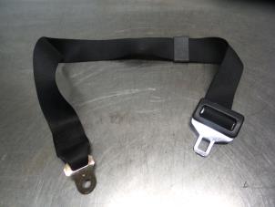 Used Rear seatbelt, centre BMW 3 serie Compact (E36/5) 316i Price € 25,00 Margin scheme offered by Autodemontagebedrijf Otte