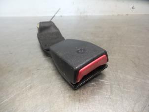 Used Rear seatbelt buckle, right BMW 3 serie Compact (E36/5) 316i Price € 15,00 Margin scheme offered by Autodemontagebedrijf Otte