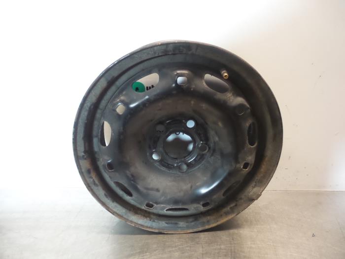 Set of wheels from a Volkswagen Polo IV (9N1/2/3) 1.4 16V 2004