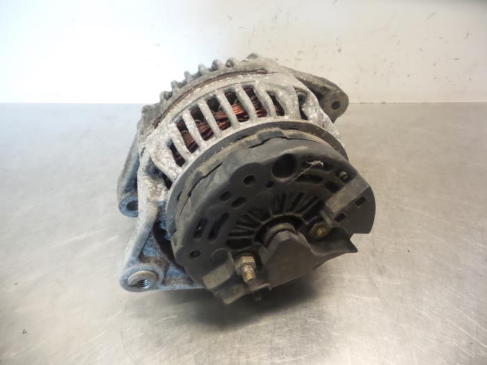 Begagnade Dynamo Saab 9-5 (YS3E) 3.0 TiD V6 24V Pris € 40,00 Marginaltabell erbjuds av Autodemontagebedrijf Otte