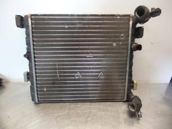 Usagé Radiateur Seat Ibiza III (6L1) 1.2 12V Prix € 25,00 Règlement à la marge proposé par Autodemontagebedrijf Otte