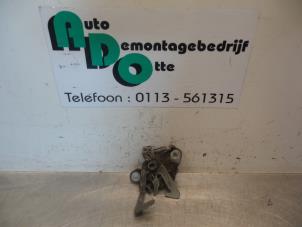 Used Bonnet lock mechanism Peugeot Partner 1.9D Price € 15,00 Margin scheme offered by Autodemontagebedrijf Otte