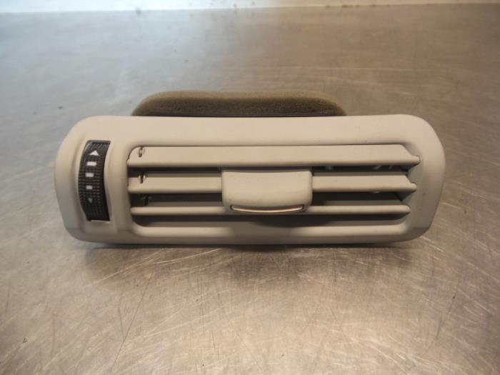 Roof air vent grille