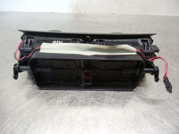 Used Mercedes C Combi 2.6 C-240 18V Dashboard vent - A2038300354