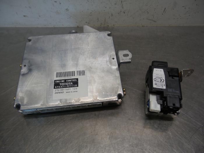 Used Ignition lock + computer Toyota Prius (NHW20) 1.5 16V Price € 150,00 Margin scheme offered by Autodemontagebedrijf Otte