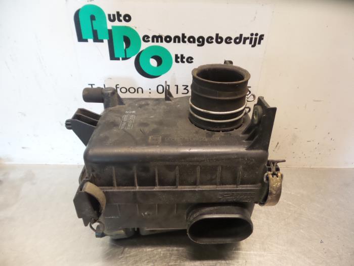 Begagnade Luftfilterhus Daihatsu Charade (G200/201/202/203/204) 1.3i TX/CX 16V Pris € 25,00 Marginaltabell erbjuds av Autodemontagebedrijf Otte