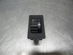 Used AIH headlight switch Toyota Starlet (EP9) 1.3,XLi,GLi 16V Price € 10,00 Margin scheme offered by Autodemontagebedrijf Otte