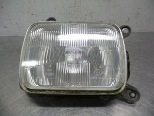 Używane Reflektor prawy Nissan Patrol Hardtop (K160) 3.3 D Hardtop Cena € 25,00 Procedura marży oferowane przez Autodemontagebedrijf Otte