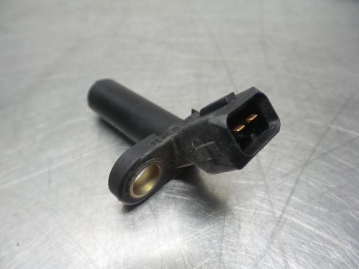 Begagnade Vevaxelsensor Ford Mondeo III Wagon 2.0 TDdi 90 16V Pris € 20,00 Marginaltabell erbjuds av Autodemontagebedrijf Otte