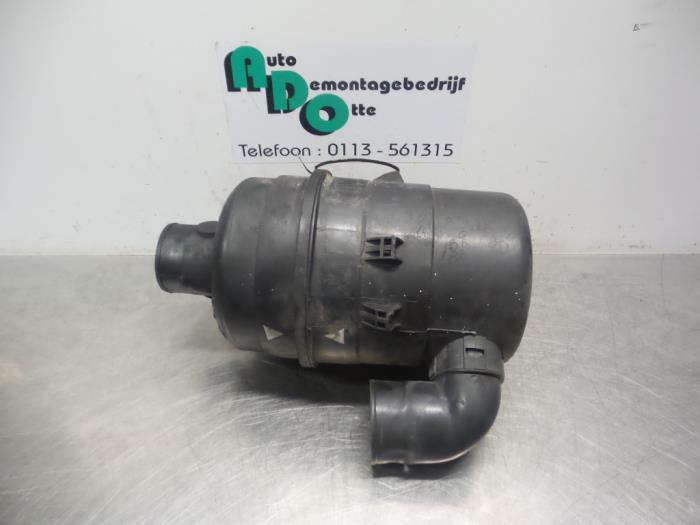 Gebrauchte Luftfiltergehäuse Peugeot Boxer (230L) 2.5D 310C 12V Preis € 40,00 Margenregelung angeboten von Autodemontagebedrijf Otte