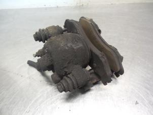 Used Front brake calliper, left Jeep Grand Cherokee (WG/WJ) 5.2i V8 Price € 50,00 Margin scheme offered by Autodemontagebedrijf Otte