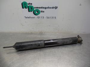Used Front shock absorber, right Jeep Grand Cherokee (WG/WJ) 5.2i V8 Price € 30,00 Margin scheme offered by Autodemontagebedrijf Otte