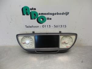 Used Instrument panel Peugeot 807 2.2 HDiF 16V Price € 100,00 Margin scheme offered by Autodemontagebedrijf Otte