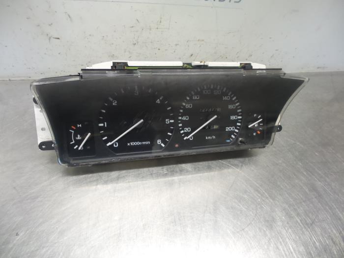 Instrument panel from a Land Rover Discovery I 2.5 TDi 300 1997