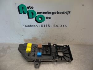 Used Fuse box Opel Vectra C GTS 1.8 16V Price € 50,00 Margin scheme offered by Autodemontagebedrijf Otte