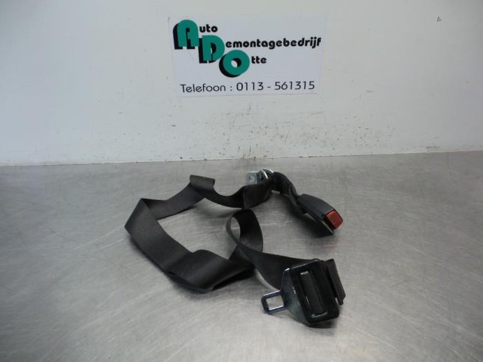 Rear seatbelt, centre from a BMW 3 serie (E46/4) 316i 1999